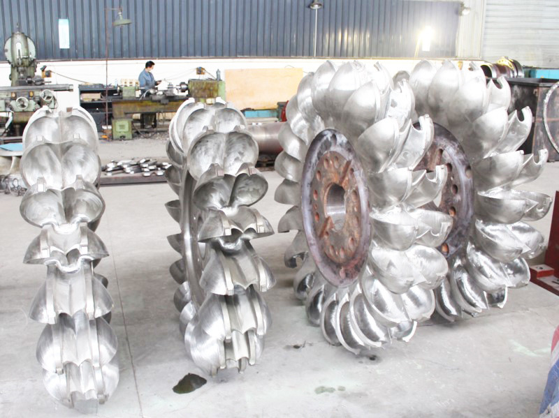 100kw-50mw 6-10kV F ονομαστική συχνότητα γεννήτρια τουρμπίνης Pelton με ατσάλινο τρέχοντα