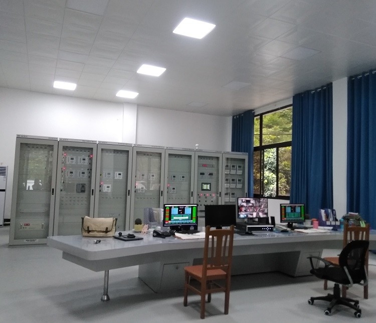 Προσαρμοσμένη ανεμογεννήτρια νερού χωρίς βούρτσα 450-1000 στροφές ανά λεπτό κάθετη εγκατάσταση ψύξη αέρα/νερού 300-3000 στροφές ανά λεπτό