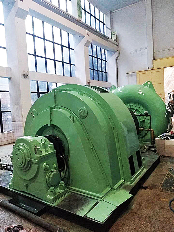 Δυνατότητα Γεννήτρια υδροτουρμπίνης 200kw-20mw Κεφαλή νερού 5m-500m RPM 450-1000rpm