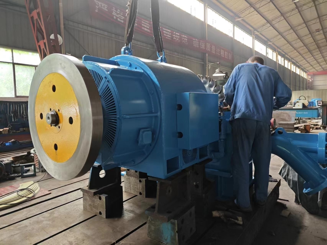 Η γεννήτρια υδροτουρμπίνης 500KW-10MW λειτουργεί με 450-1000rpm για διάφορα ύψη της κεφαλής νερού