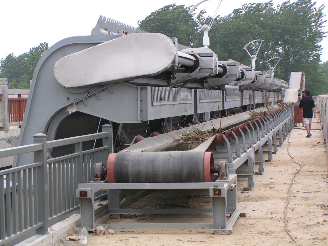 Μονάδα καθαρισμού ράφους απορριμμάτων με πάχος 4,5 έως 16 mm, με εύρος ταχύτητας 150 έως 1000 στροφές ανά λεπτό και συμβατότητα πλάτους ράφους 0,5 έως 3 μέτρα