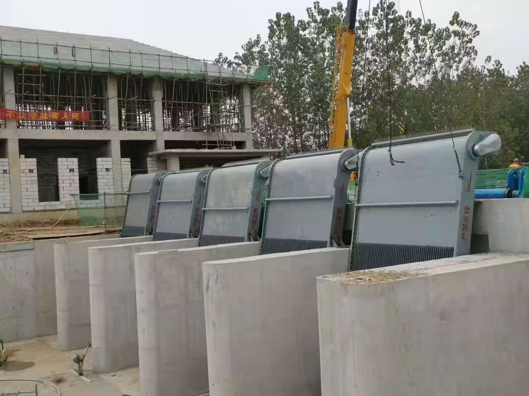 Βιομηχανική Μηχανή Καθαρισμού Σχαρών Απορριμμάτων με Αυτόματο ή Χειροκίνητο Έλεγχο Προσαρμόσιμες Διαστάσεις για Οικολογική Λειτουργία