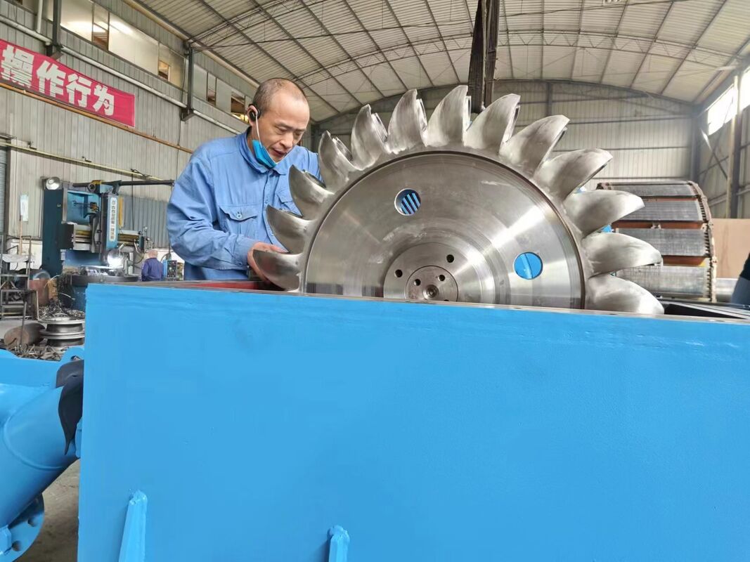 ISO 9001 Πιστοποιημένος υδροτουρμπίνας με 3 έως 10 διαμορφώσεις λεπίδων για 92% αποδοτικότητα στην παραγωγή υδροηλεκτρικής ενέργειας