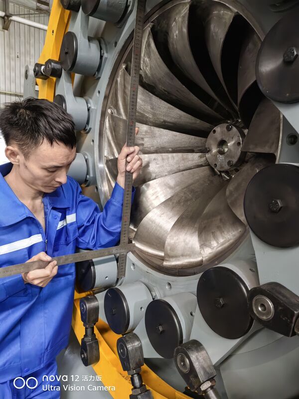 ISO 9001 Πιστοποιημένος υδροτουρμπίνας με 3 έως 10 διαμορφώσεις λεπίδων για 92% αποδοτικότητα στην παραγωγή υδροηλεκτρικής ενέργειας