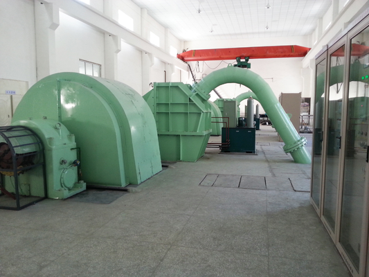 100kw-50mw 6-10kV F ονομαστική συχνότητα γεννήτρια τουρμπίνης Pelton με ατσάλινο τρέχοντα