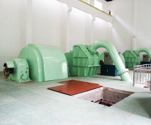 Τυπική ταχύτητα 6-10kV μονάδα γεννήτριας υδροτουρμπίνης Pelton με ψύξη αέρα / λάδι μικροκυβερνήτης