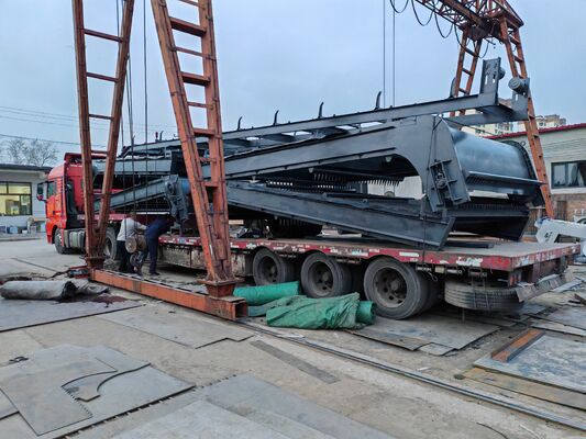 Μηχανές βιομηχανικού καθαρισμού πάχους 4,5 έως 16 mm με αυτόματο ή χειροκίνητο έλεγχο που εξασφαλίζουν τις εργασίες καθαρισμού σε βιομηχανικές εγκαταστάσεις