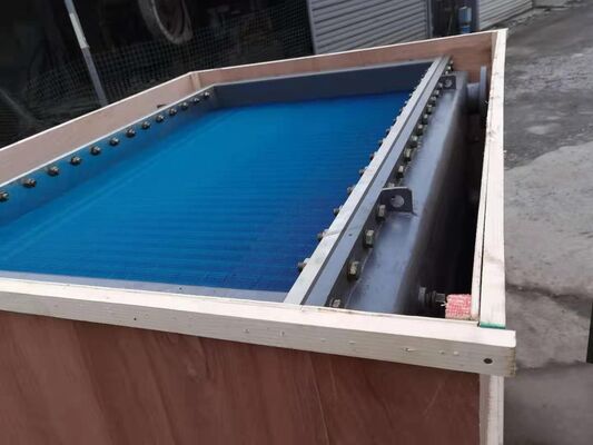 Αποδοτικότητα 85 έως 93 τοις εκατό Ψυκτικό αερίου πετρελαίου Φυλάκιο τοποθετημένο Μέγιστη θερμοκρασία λειτουργίας 120 βαθμούς Κελσίου Ιδανικό για υδραυλικά συστήματα